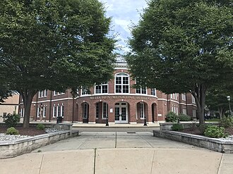 Metuchen Zoning Board Opens 2026 With Reorganization, Variance Approvals, and Developer Denial